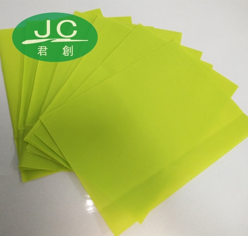 Dotted nonwoven